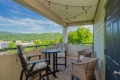 Laurel Inn 404