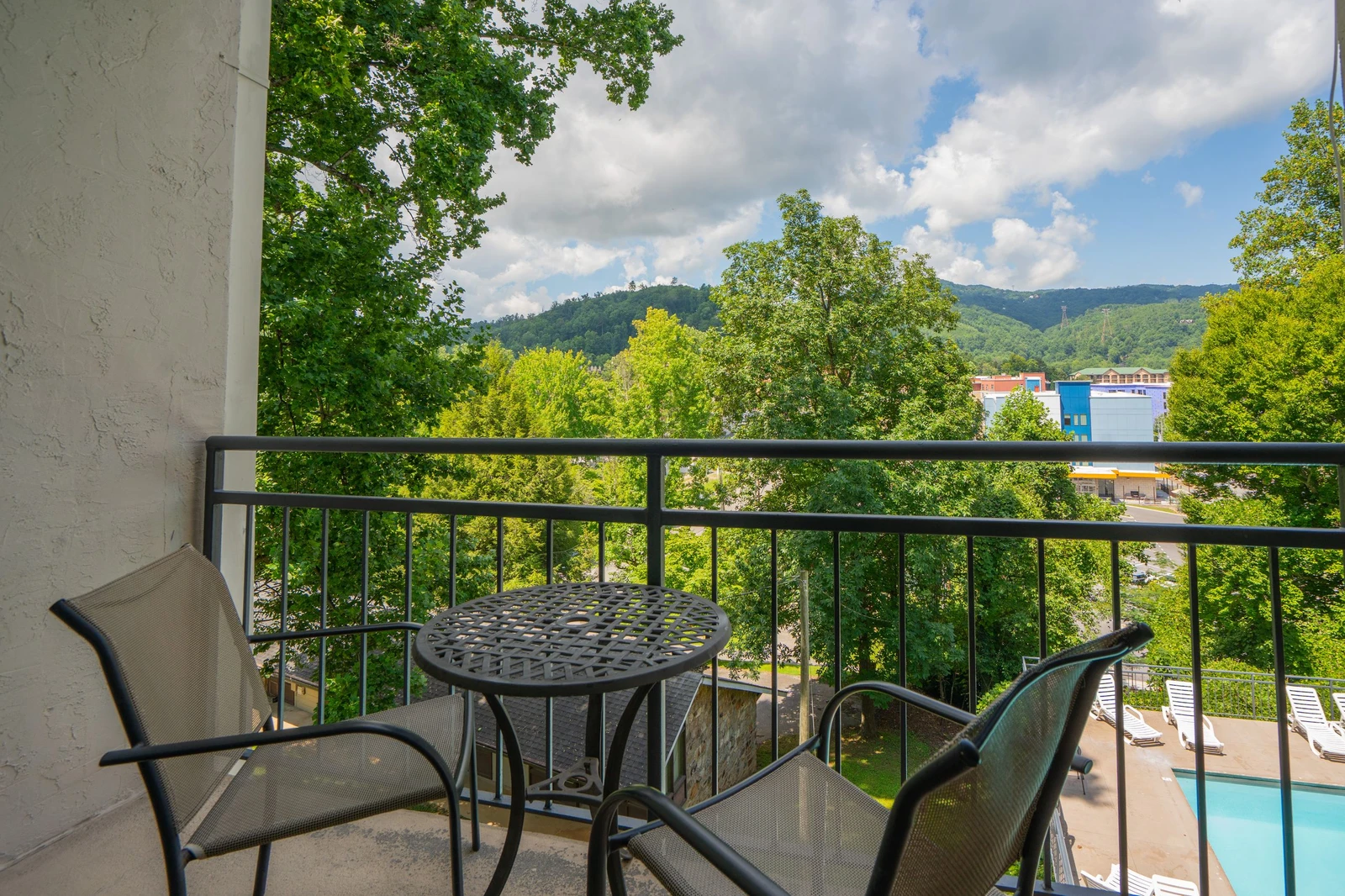 Sweeping mountain views from your private balcony, where morning coffee or sunset drinks become a peaceful retreat above the tree line.