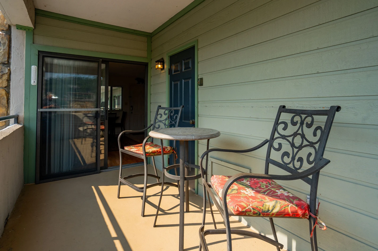 Step outside to your private balcony and breathe in the fresh mountain air. The cozy seating area invites you to sip your morning coffee or unwind with an evening drink while taking in the peaceful surroundings.