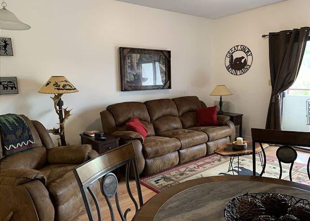 living room in gatlinburg condo rental